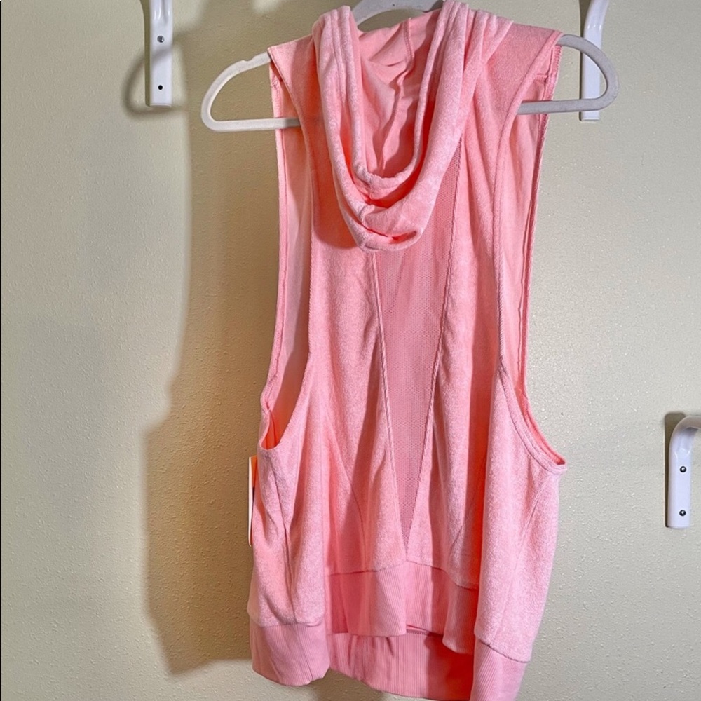 C&C California Sleeveless Drawstring Hoodie (NWT) - Picture 2 of 8